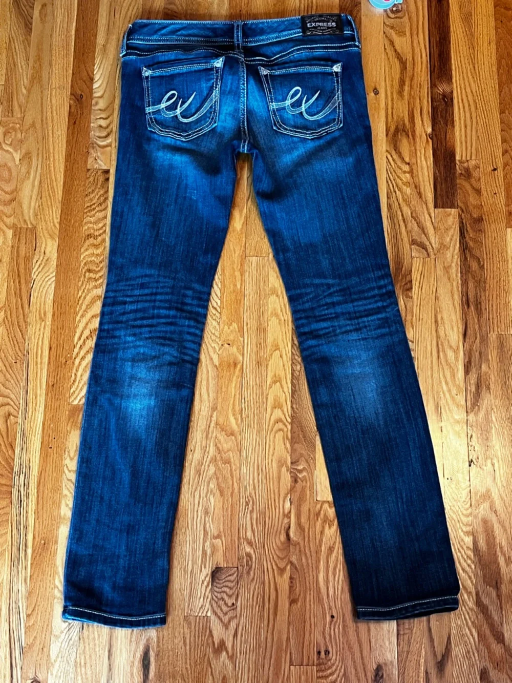 Express Women’s Stretch Skinny Jeans - Picture 7 of 8